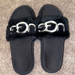 Never worn ugg slippers